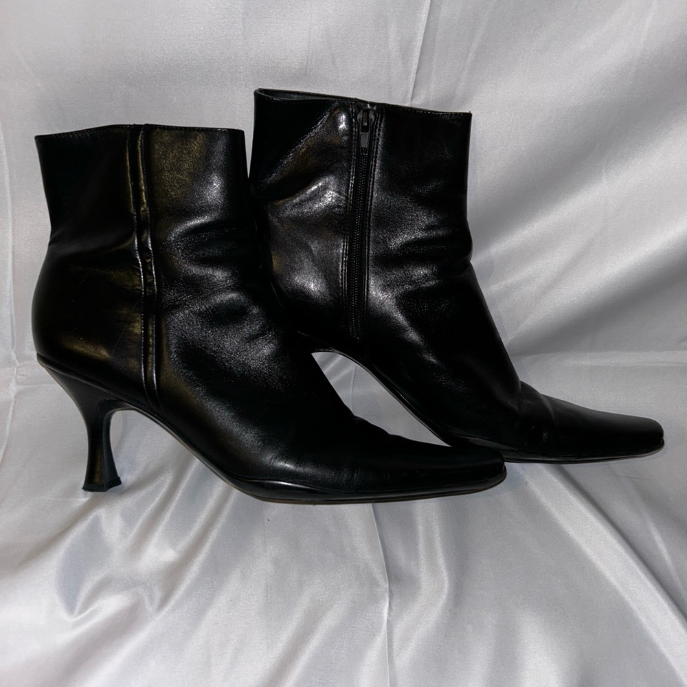 BCBG Black Ankle Boots Women’s Size 11 NWT Vintage Y2K Designer Shoes